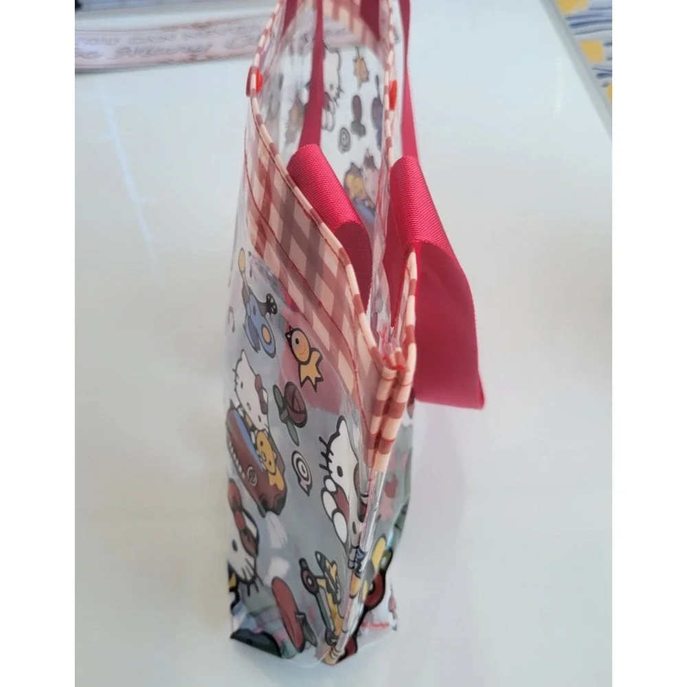 Cute Hello Kitty bag super‎ cute, stylish and fun great for all occasions, Mod